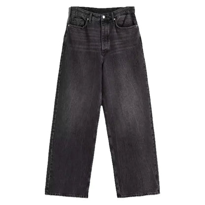 Weite, sackartige Hosen